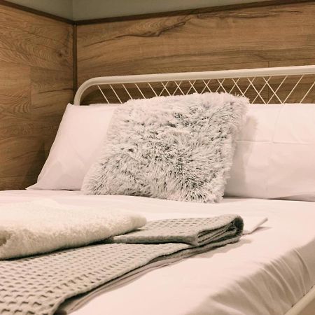 Luxury Townhouse Suite Лариса Екстериор снимка