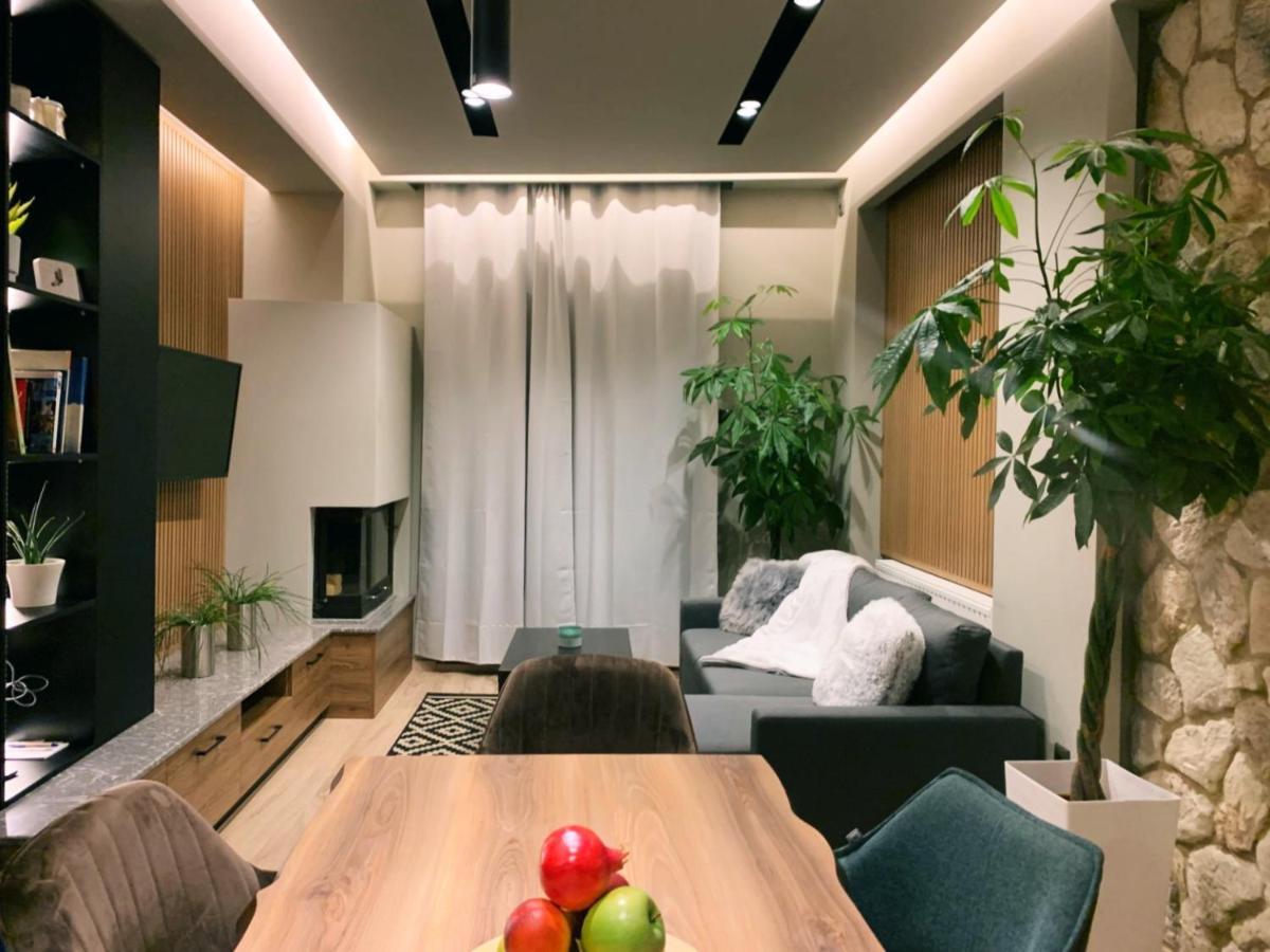 Luxury Townhouse Suite Лариса Екстериор снимка