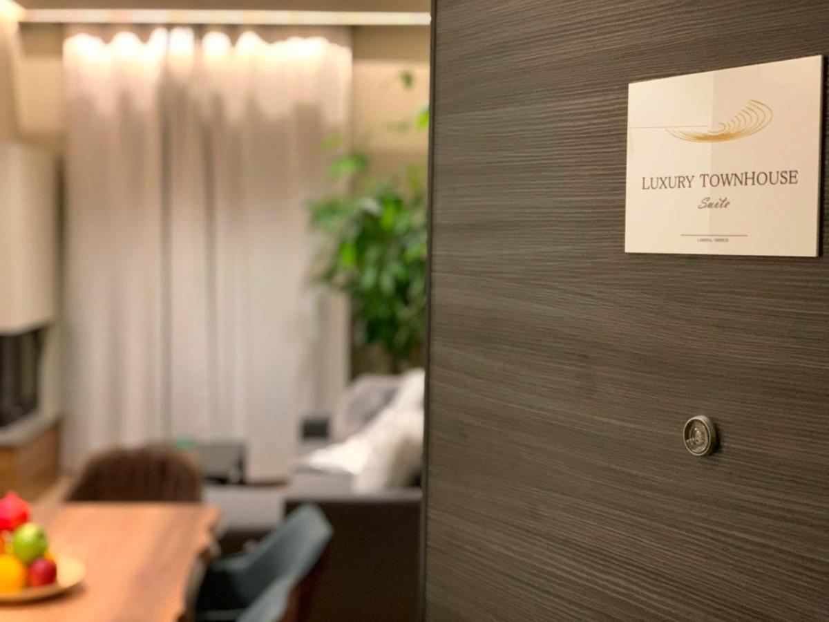 Luxury Townhouse Suite Лариса Екстериор снимка