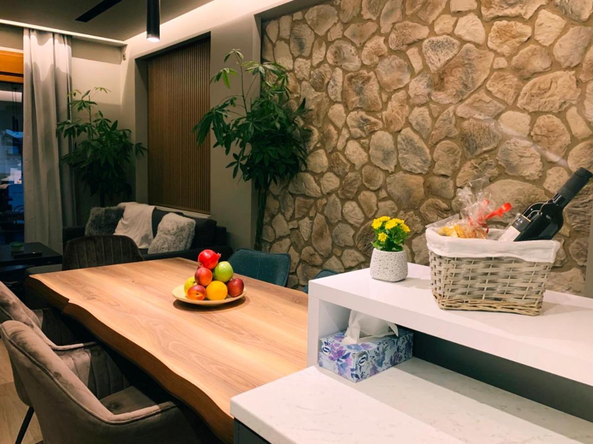Luxury Townhouse Suite Лариса Екстериор снимка