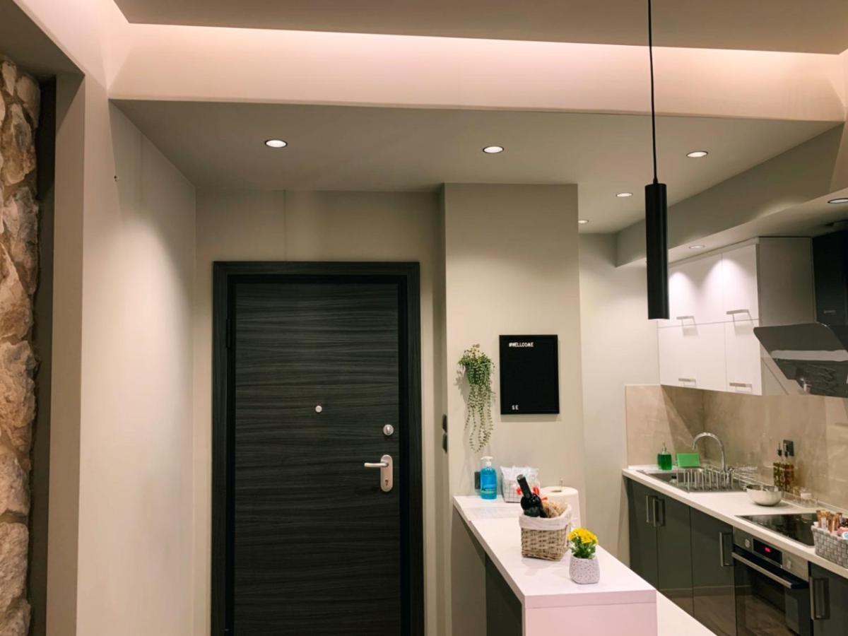 Luxury Townhouse Suite Лариса Екстериор снимка