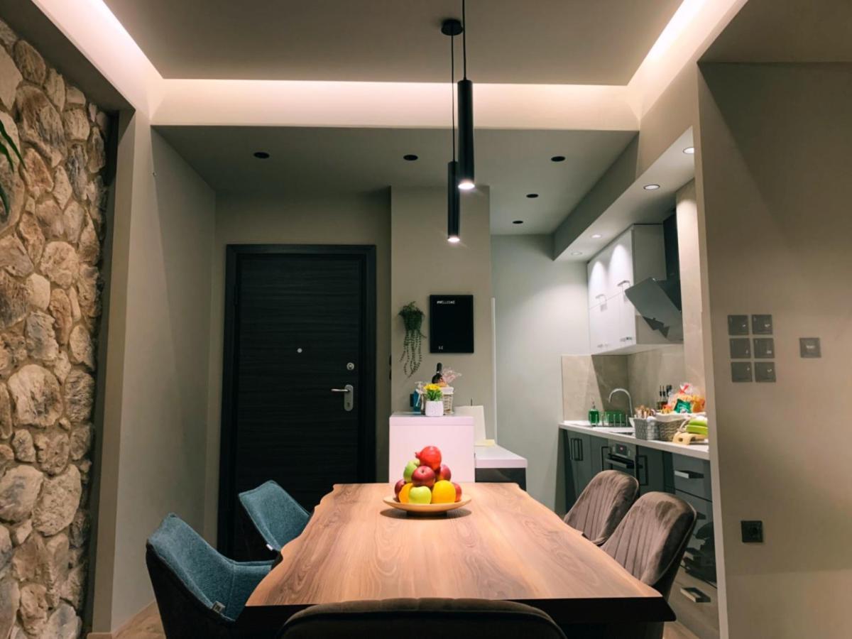 Luxury Townhouse Suite Лариса Екстериор снимка