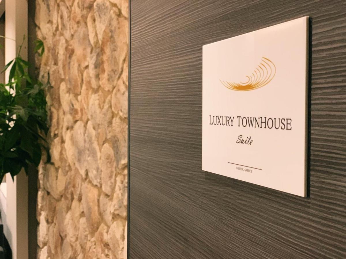 Luxury Townhouse Suite Лариса Екстериор снимка