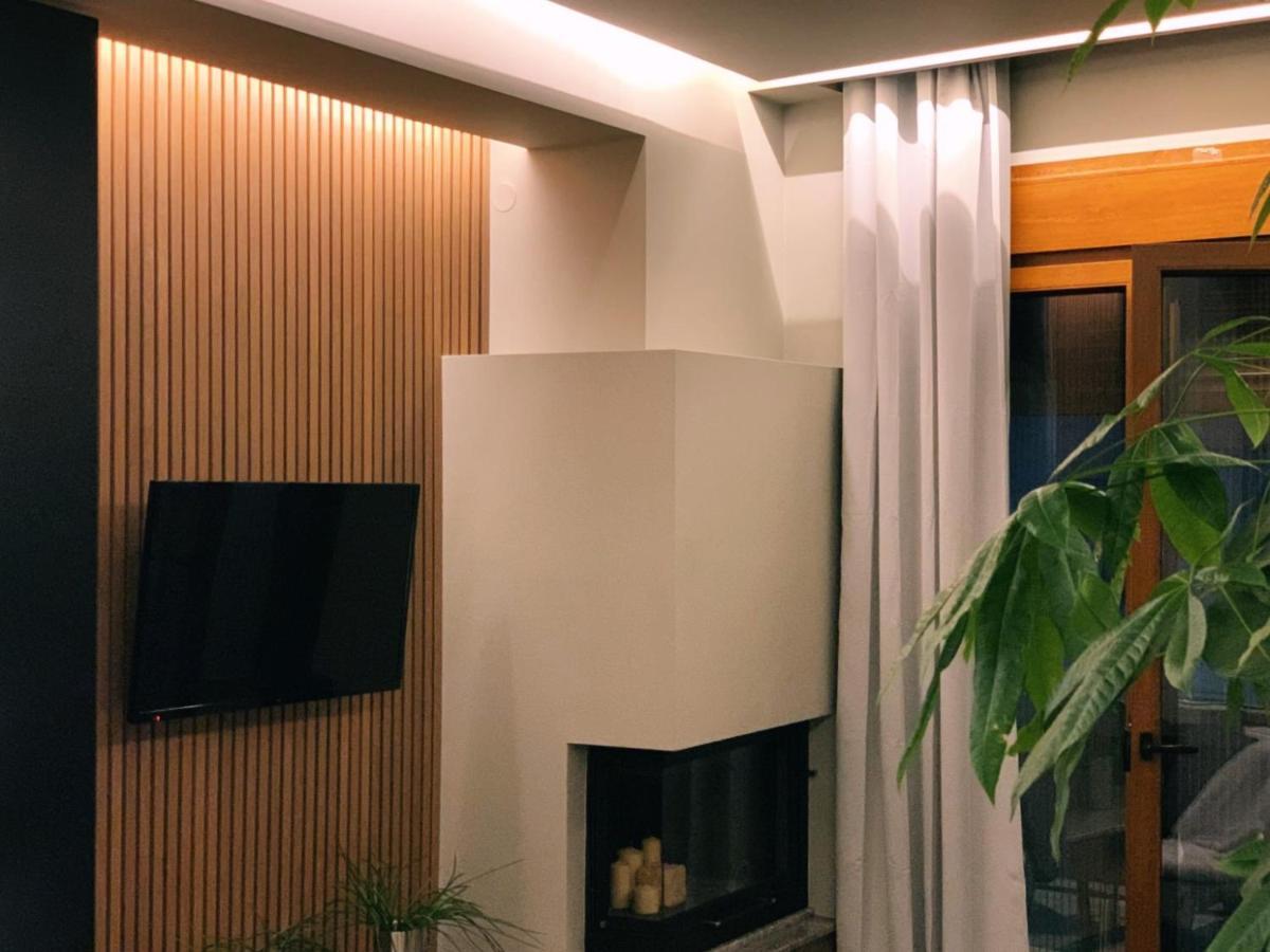 Luxury Townhouse Suite Лариса Екстериор снимка